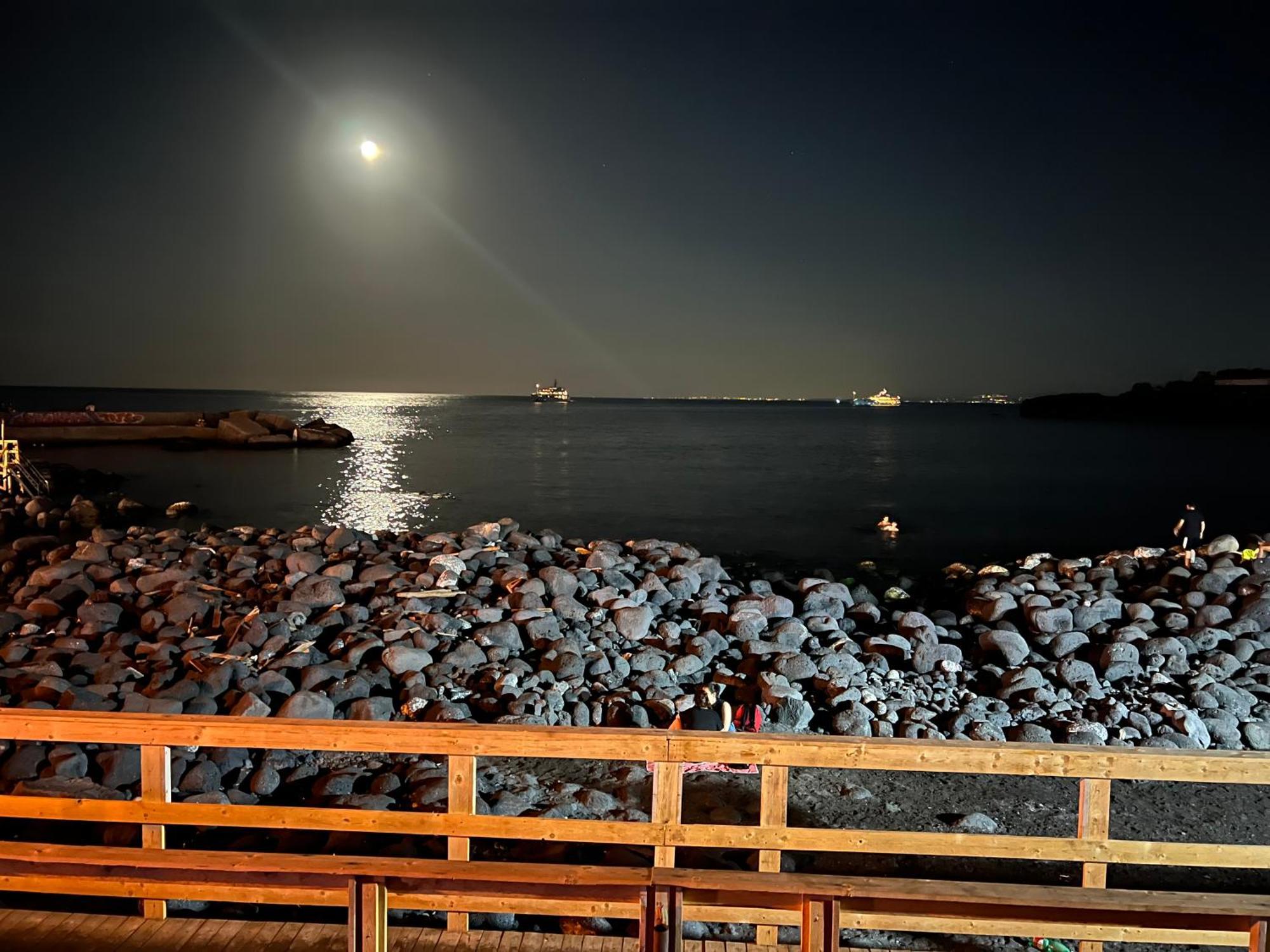 Вилла Li Cuti House - Lungomare Self Check-In Катания Экстерьер фото